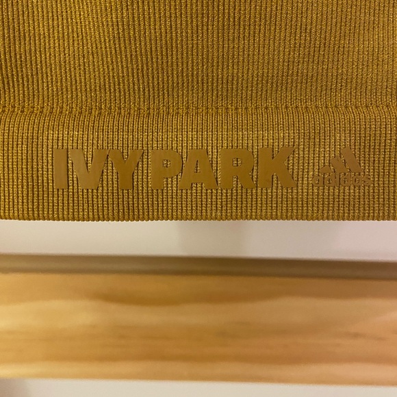 Brand New With Tags Original Adidas x Ivy Park Drip 2 crop top S - Picture 4 of 5